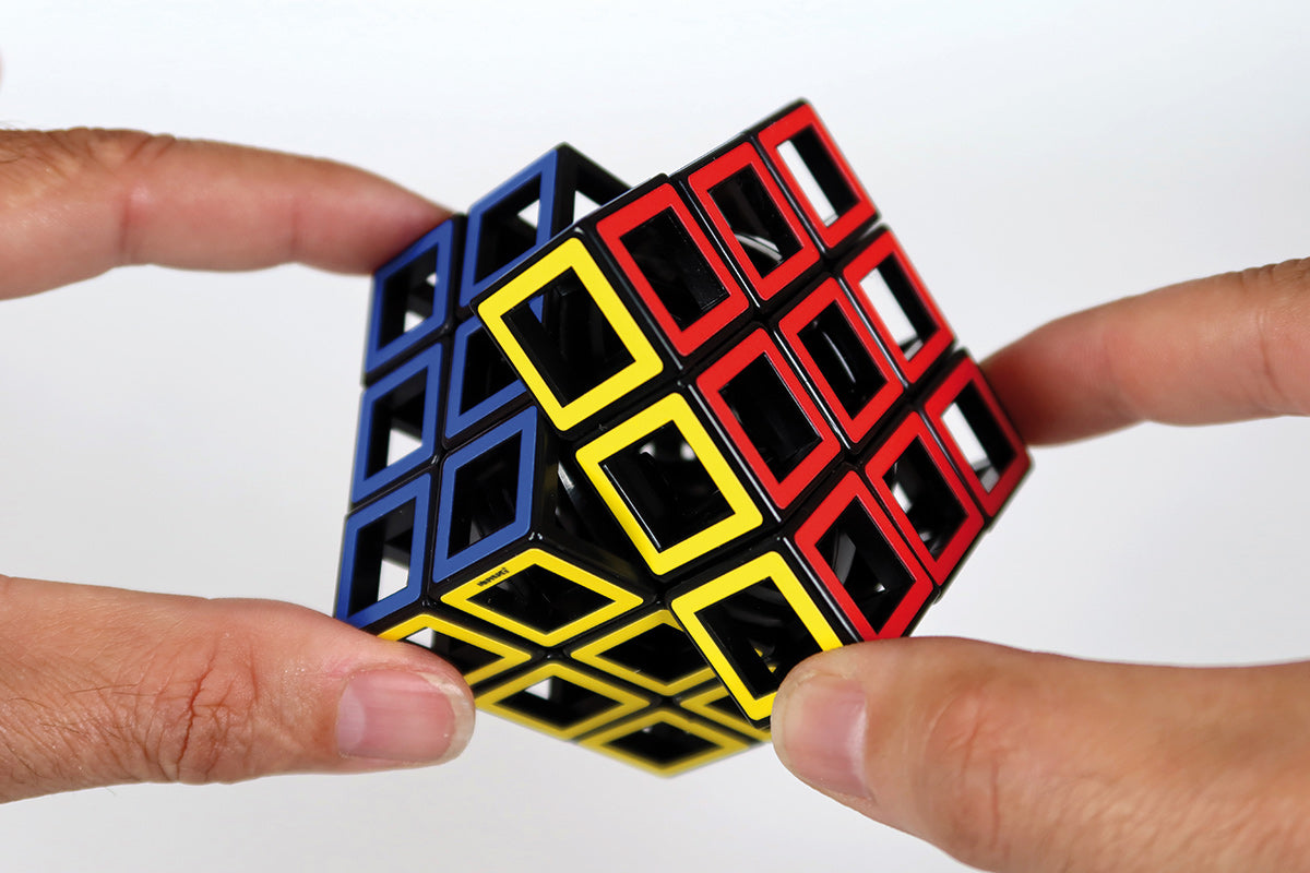 Hollow Cube Puzzle Game
